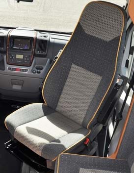 Skräddarsydd klädsel till husbil